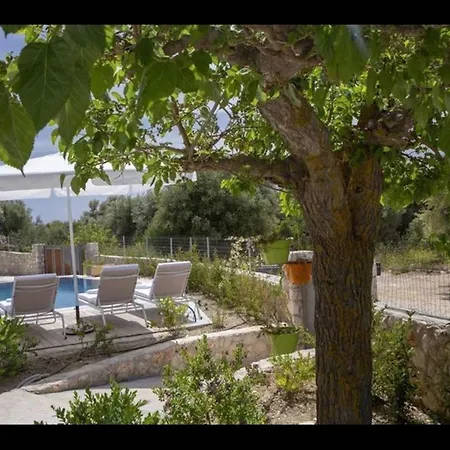 Del Mar Stone House Amuoso Bay Villa *