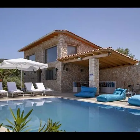 Villa Del Mar Stone House Amuoso Bay Evgiros
