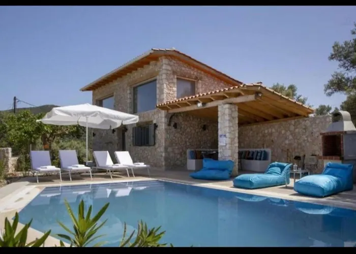 Del Mar Stone House Amuoso Bay Villa *