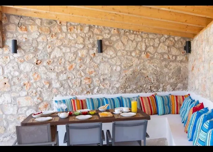 Villa Del Mar Stone House Amuoso Bay *